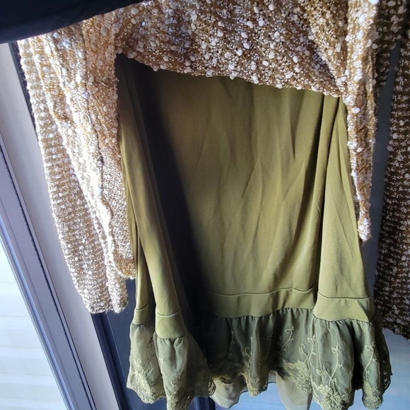 Altar'd State Green/White SWEATER DRESS Size Large Long Sleeve Lace Trim Floral - Picture 4 of 9